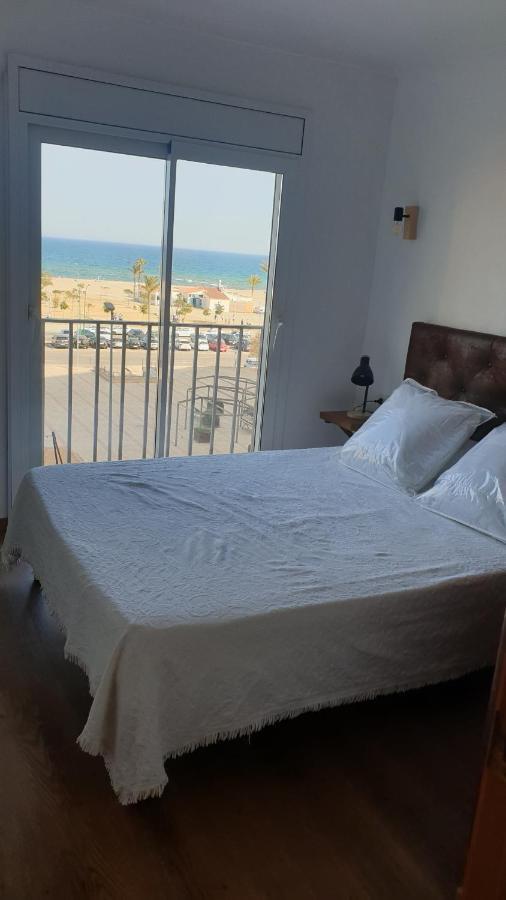 Les Vagues Au Balcon Empuriabrava Exterior photo