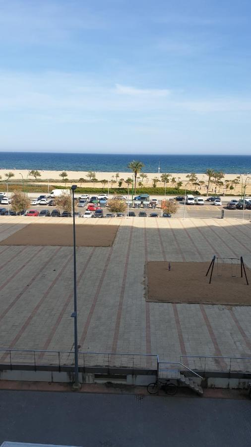 Les Vagues Au Balcon Empuriabrava Exterior photo