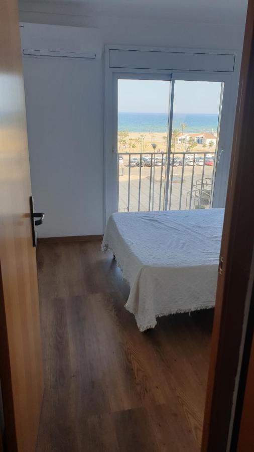 Les Vagues Au Balcon Empuriabrava Exterior photo