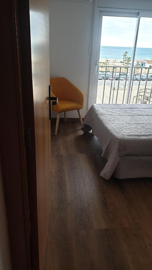 Les Vagues Au Balcon Empuriabrava Exterior photo